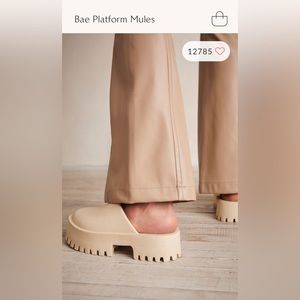 EUC Jeffrey Campbell Bae Platform Mules US 9